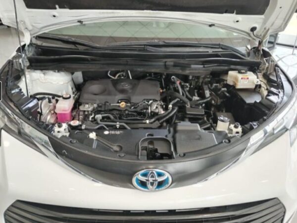 Toyota Sienna Hybrid 2021 - Image 13