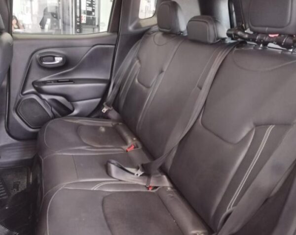 Jeep Renegade 2021 - Image 9