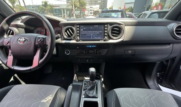 Toyota TACOMA 2022 - Image 6