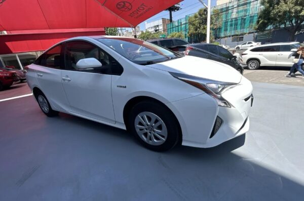 Toyota PRIUS 2017 - Image 2
