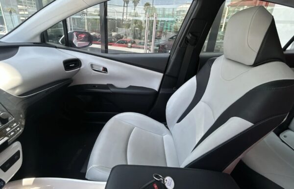 Toyota PRIUS 2017 - Image 6