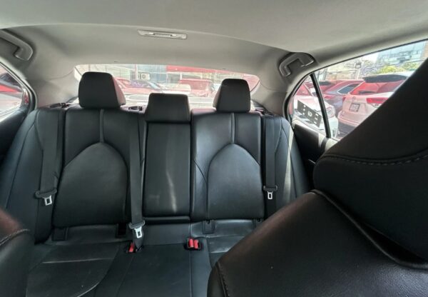 Toyota CAMRY XLE HV 2021 - Image 7