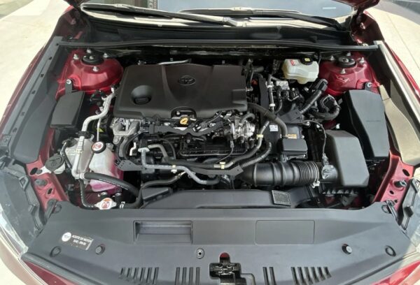 Toyota CAMRY XLE HV 2021 - Image 10