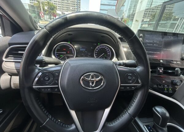 Toyota CAMRY XLE HV 2021 - Image 11