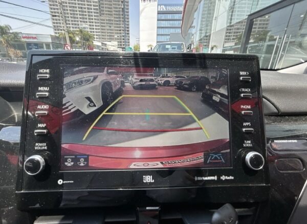 Toyota CAMRY XLE HV 2021 - Image 13