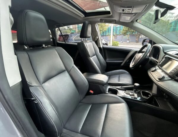 Toyota RAV4 2018 - Image 11