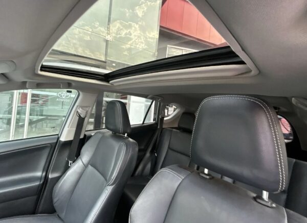 Toyota RAV4 2018 - Image 6